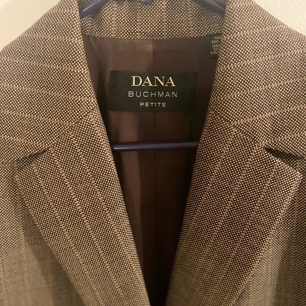 Used but like new women’s suit jacket